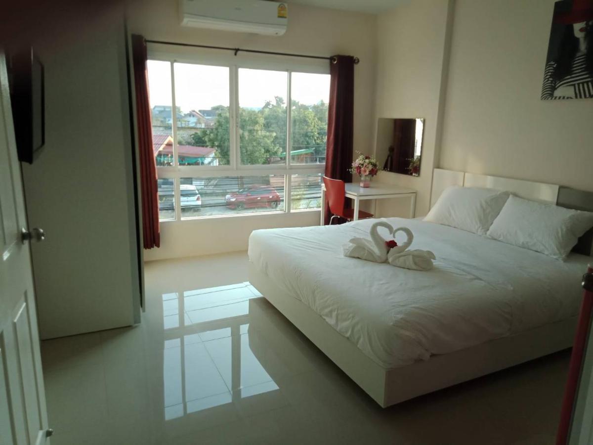 เคทู เกสเฮาส์ Hotel Chonburi Exterior foto