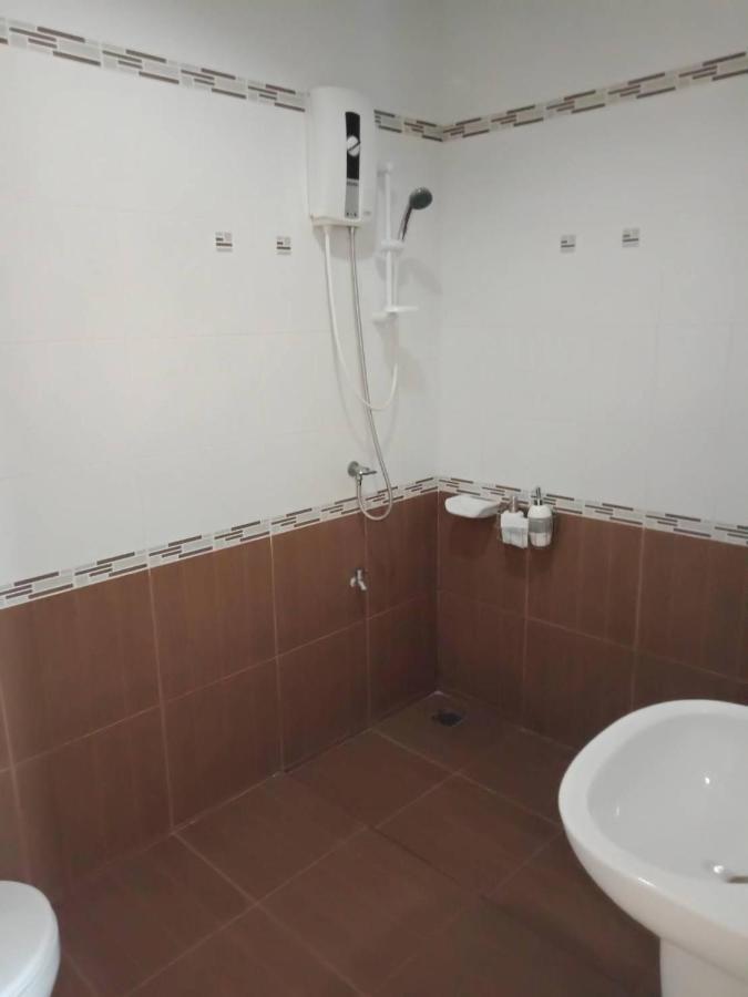 เคทู เกสเฮาส์ Hotel Chonburi Exterior foto